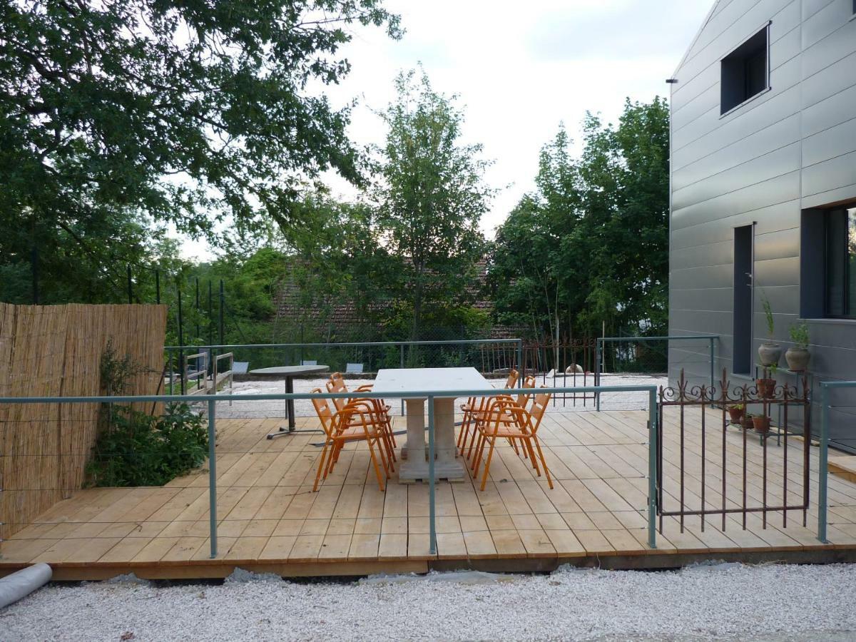 Workshop With Shared Pool For 2-6 In Semur En Auxois, Burgundy ภายนอก รูปภาพ