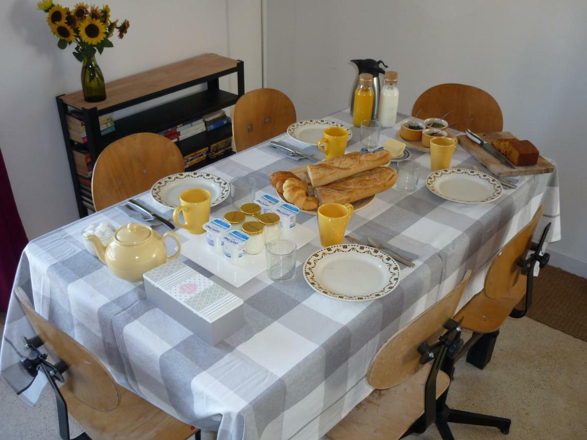 Workshop With Shared Pool For 2-6 In Semur En Auxois, Burgundy ภายนอก รูปภาพ