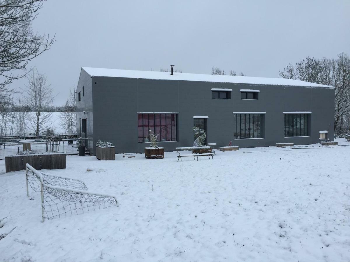 Workshop With Shared Pool For 2-6 In Semur En Auxois, Burgundy ภายนอก รูปภาพ